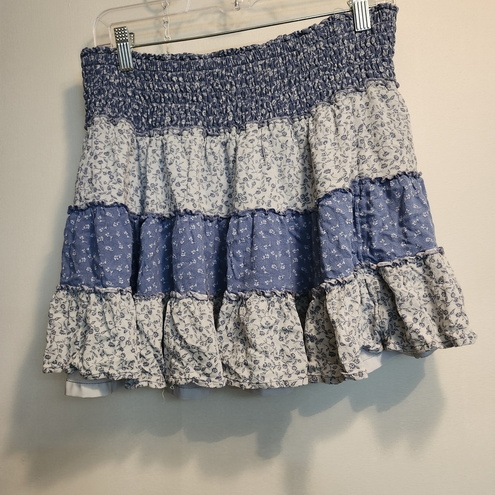American Eagle Outfitters Blue and White Floral Mini Skirt